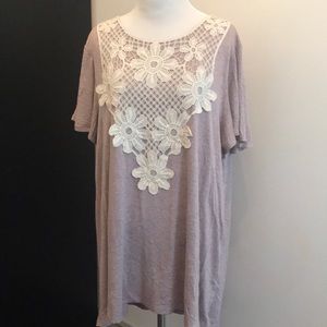Plus size pink gray flower lace detail